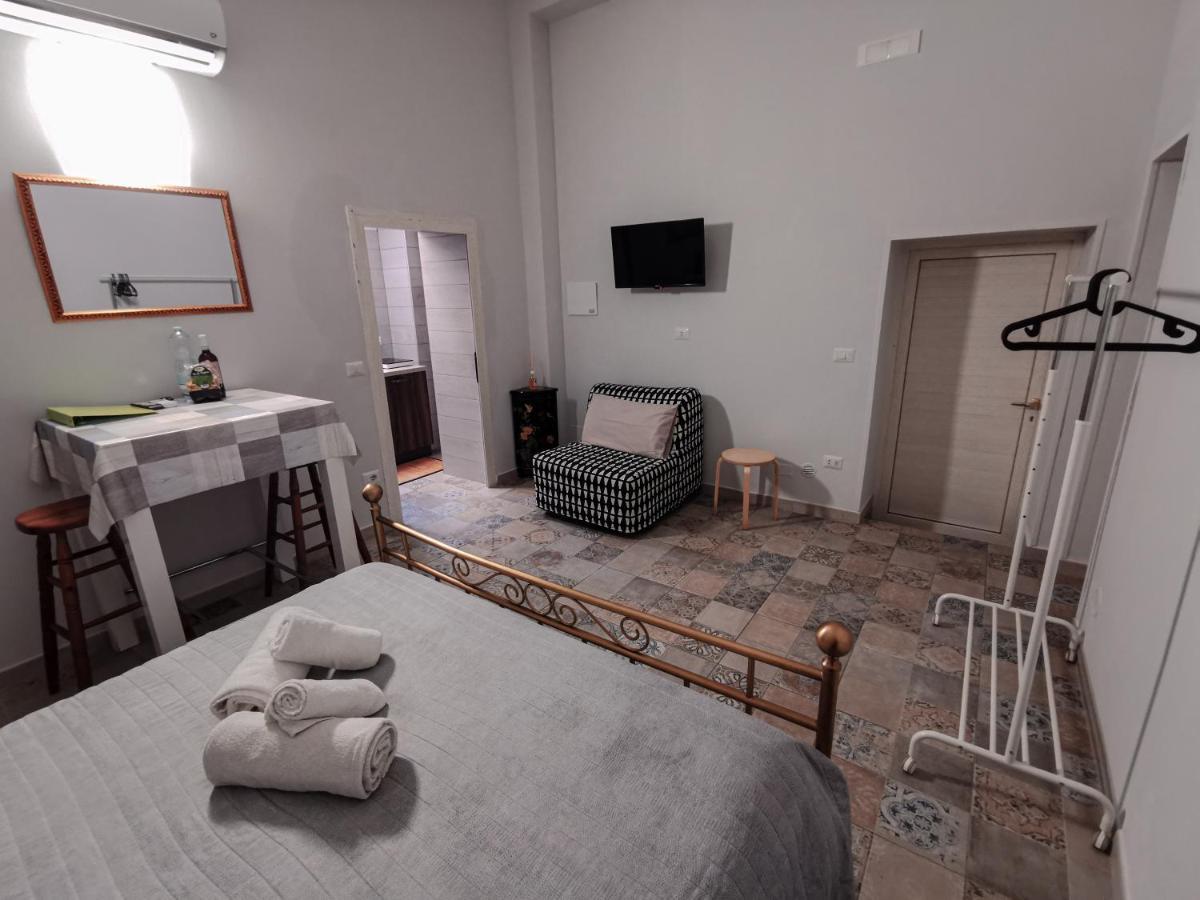 Whiteflower Apartments Bari Exterior photo